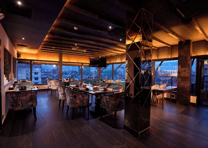 ホテル Kantipur Village 4*